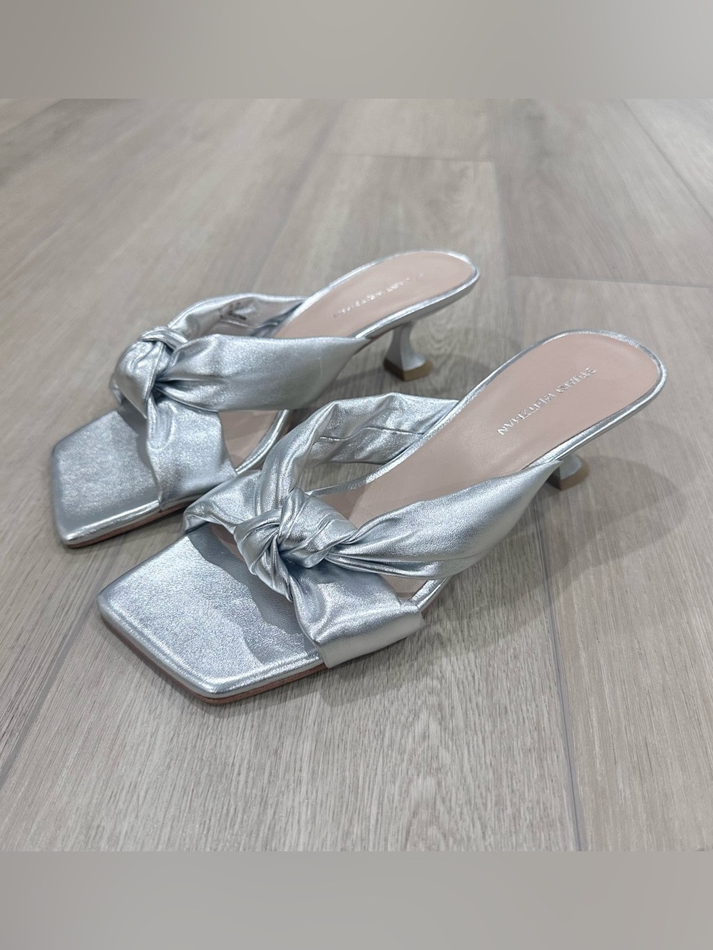 NWOB Stuart Weitzman square toe bow sandals heels Silver size 8.5